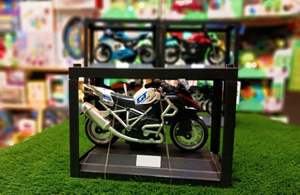 موتور اسباب بازی عقب کش موزیکال همراه با قاب رنگ سفید_اسباب بازی