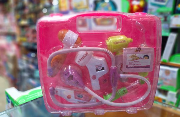 اسباب بازی کیف دکتری چراغدار و موزیکال_اسباب بازی