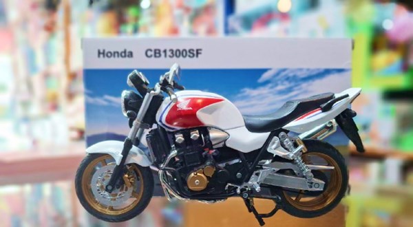 موتور اسباب بازی طرح هوندا مدل cb1300 مقیاس 1:12 رنگ قرمز_اسباب بازی