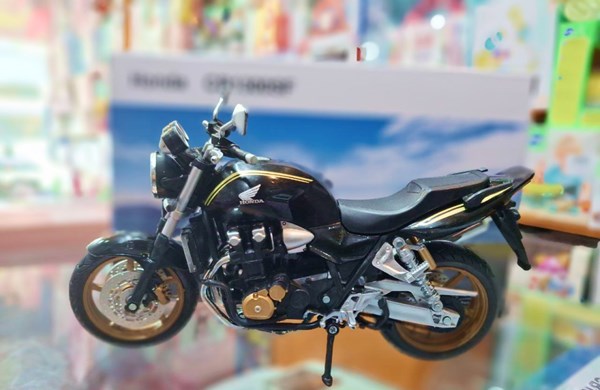 موتور اسباب بازی طرح هوندا مدل cb1300 مقیاس 1:12 رنگ مشکی_اسباب بازی