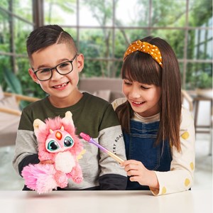 مجیک میکسیز دیگ جادویی با عروسک رباتیک سورپرایزی صورتی Magic Mixies_اسباب بازی