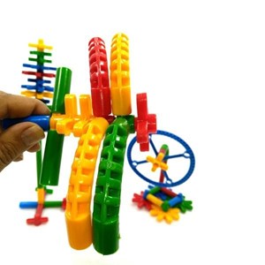 اسباب بازی ساختنی هزار کاره 110 قطعه جعبه ای پندار نیک Pendarenik