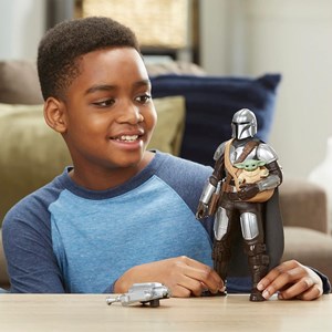 اکشن فیگور 30 سانتی مندلورین به همراه بیبی یودا مدل Hasbro - Star Wars - Galactic Action - The Mandalorian and Grogu Interactive Electronic 12-Inch-Scale Figures_اسباب بازی