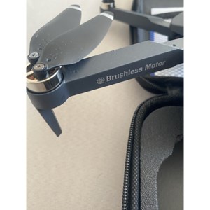 کوادکوپتر دوربین دار مدل D31 GPS_اسباب بازی