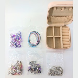 جعبه ساخت دستبند و گردنبند همراه با بگ هدیه یونیکورن _اسباب بازی