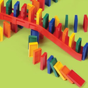 بازی فکری دومینو چیدنیها 150 قطعه با فرزندان_اسباب بازی