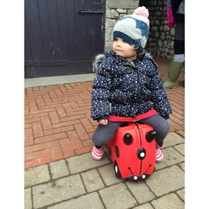 چمدان سواری کودک با ظرفیت 18 لیتر طرح کفشدوزک مدل 0092 Trunki 18L_اسباب بازی