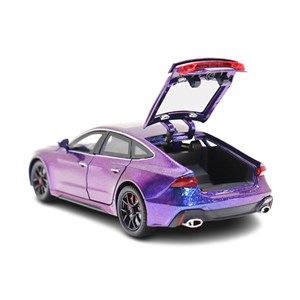 ماشین فلزی آئودی موزیکال با چراغ، کمک‌ فنر و درب‌ های بازشو رنگ بنفش_اسباب بازی