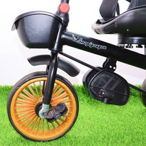 سه چرخه فلزی با سایه بان رنگ کرم