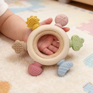 دندانگیر سیلیکونی نوزادطرح کهکشان مدل 12501